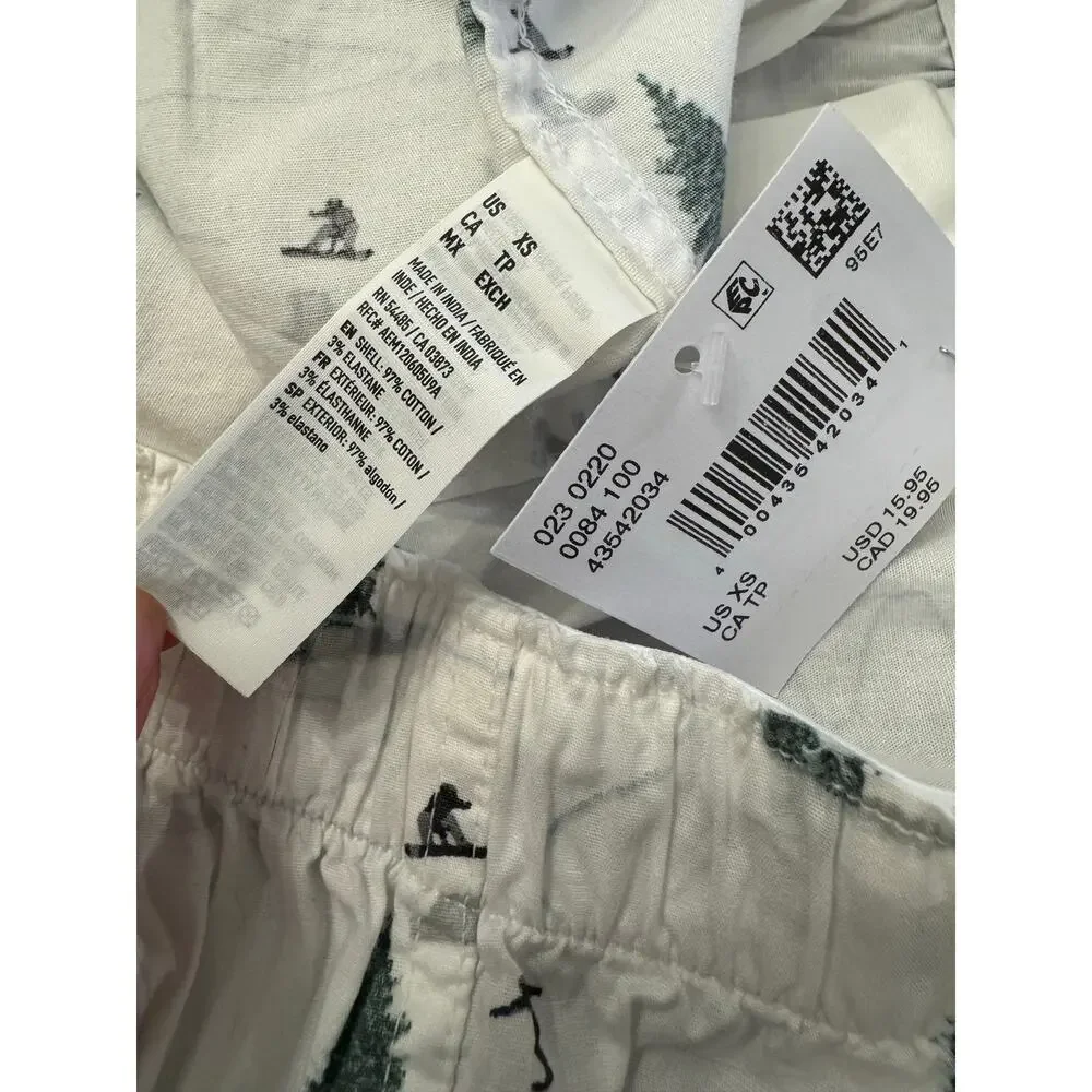 American Eagle white boxer shorts with green pine trees black skiers XS 26-28